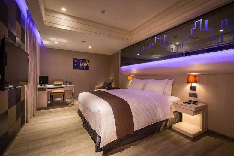 Moving Star Hotel