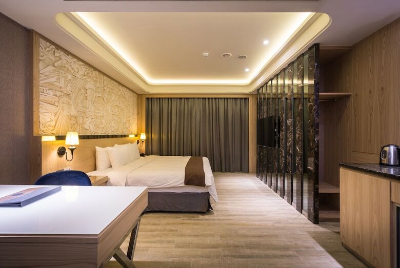 Moving Star Hotel