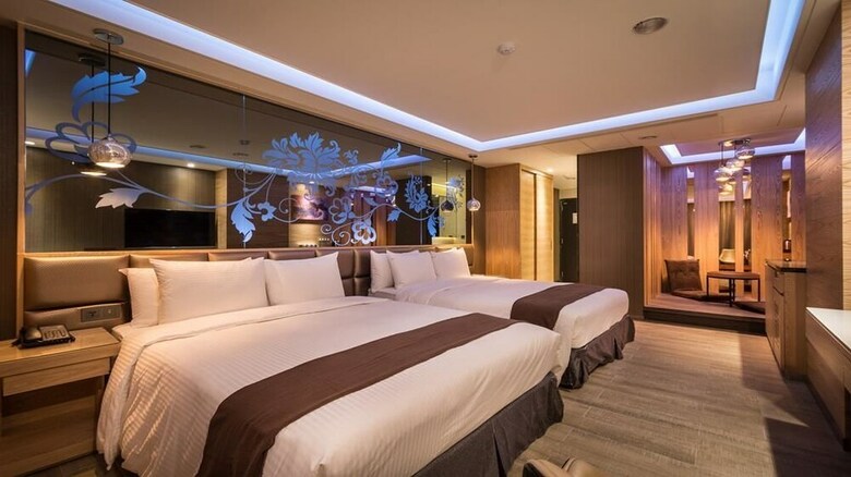 Moving Star Hotel