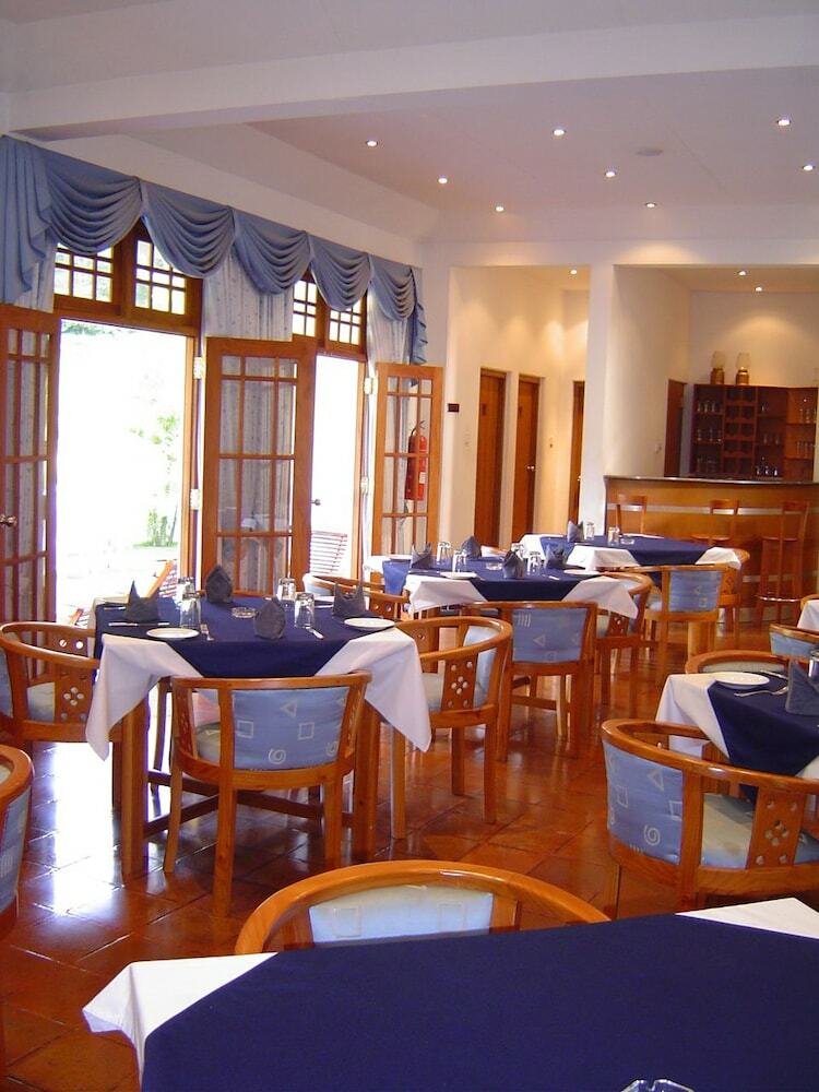 Water Garden Hotel