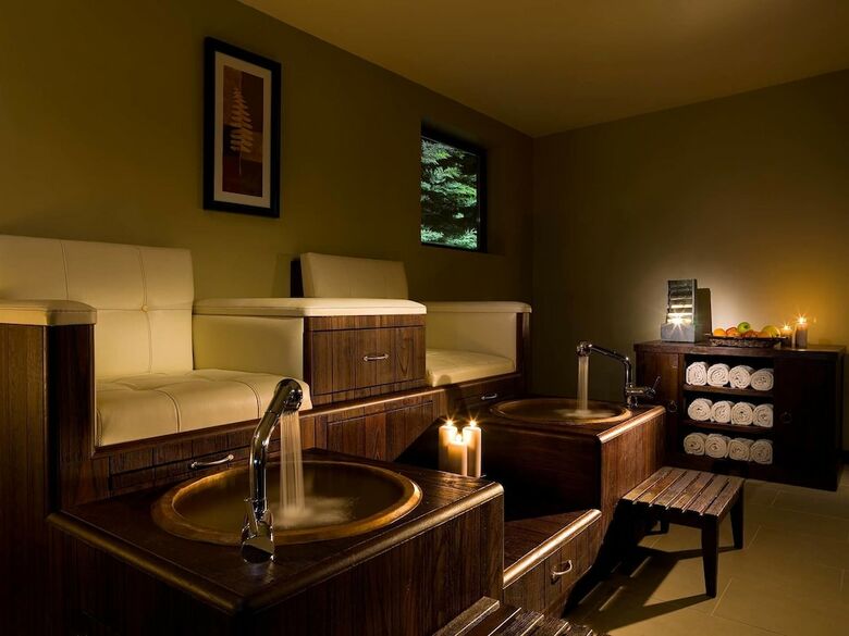 Hotel Village Park Resort And Spa Otel