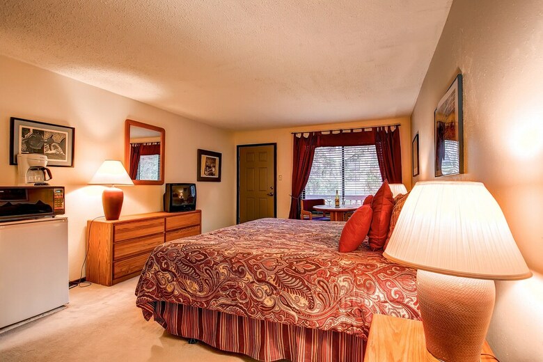Tannenbaum Condominiums By Ski Country Resorts