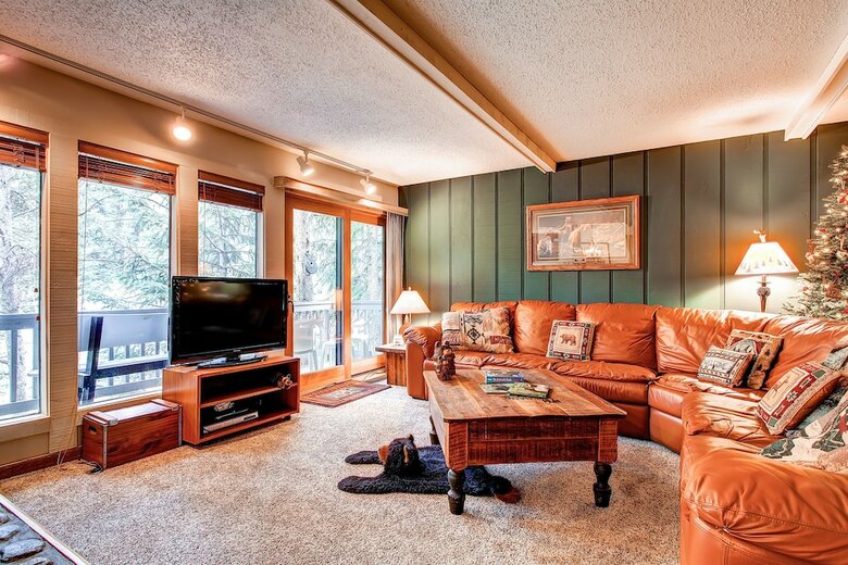Tannenbaum Condominiums By Ski Country Resorts