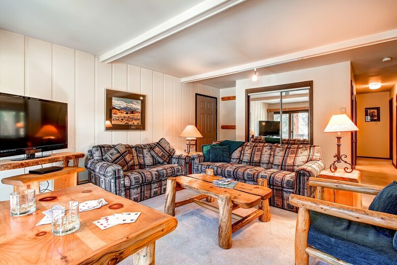 Tannenbaum Condominiums By Ski Country Resorts