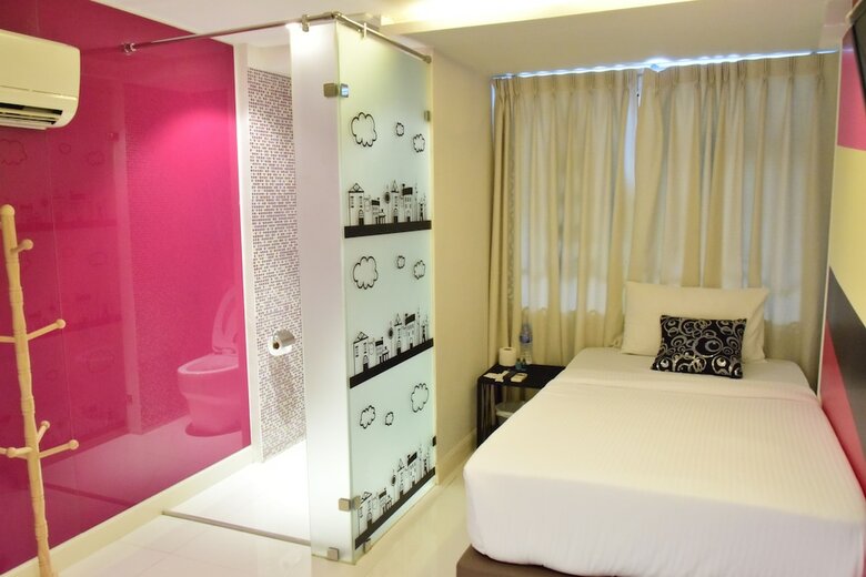 Hostal Double Five - Hostel
