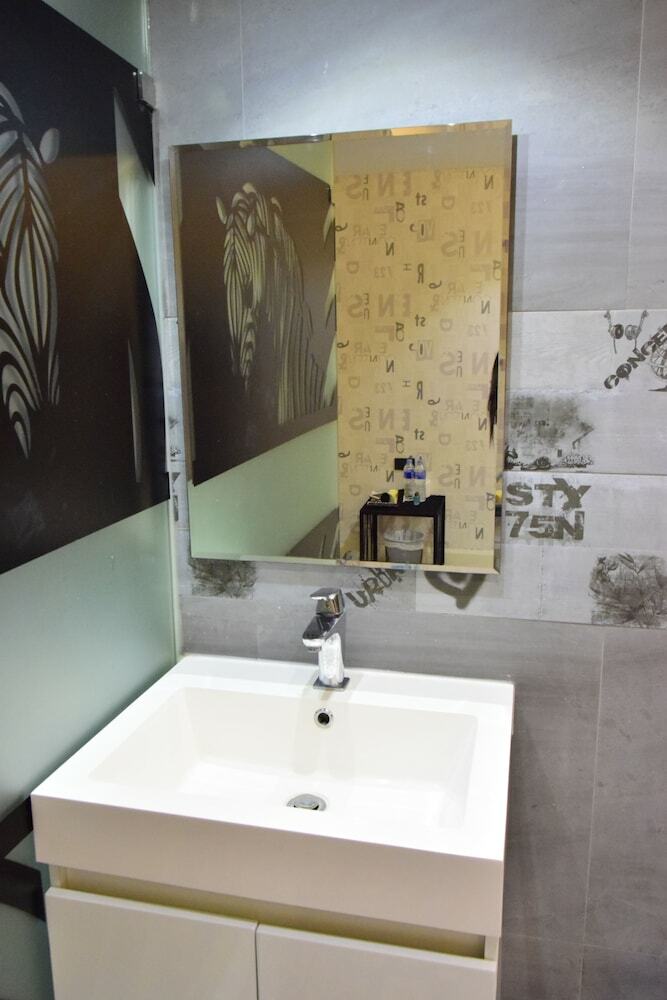 Hostal Double Five - Hostel