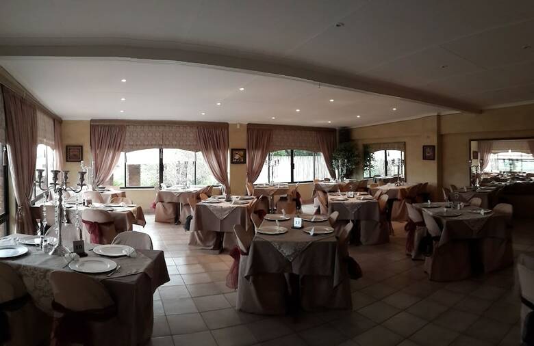Hotel Crystal Rose Lodge