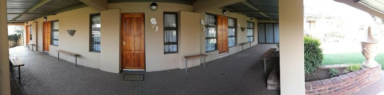 Hotel Crystal Rose Lodge