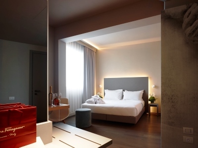 Glance Hotel In Florence