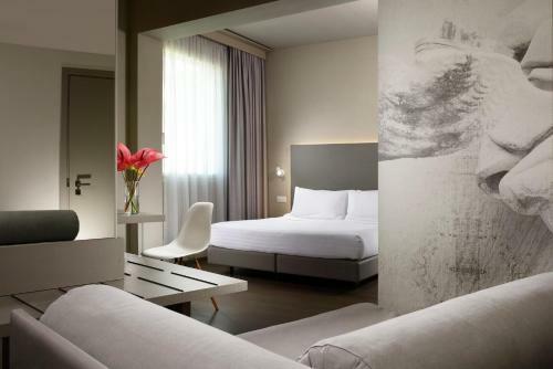 Glance Hotel In Florence