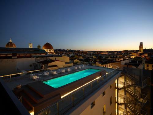 Glance Hotel In Florence