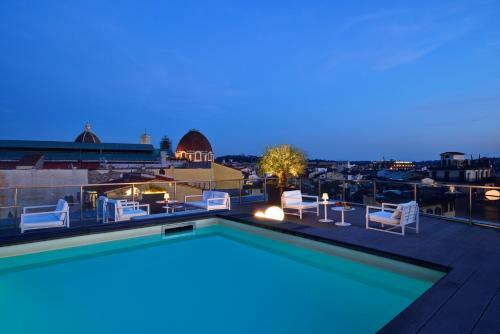 Glance Hotel In Florence