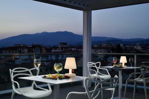 Glance Hotel In Florence