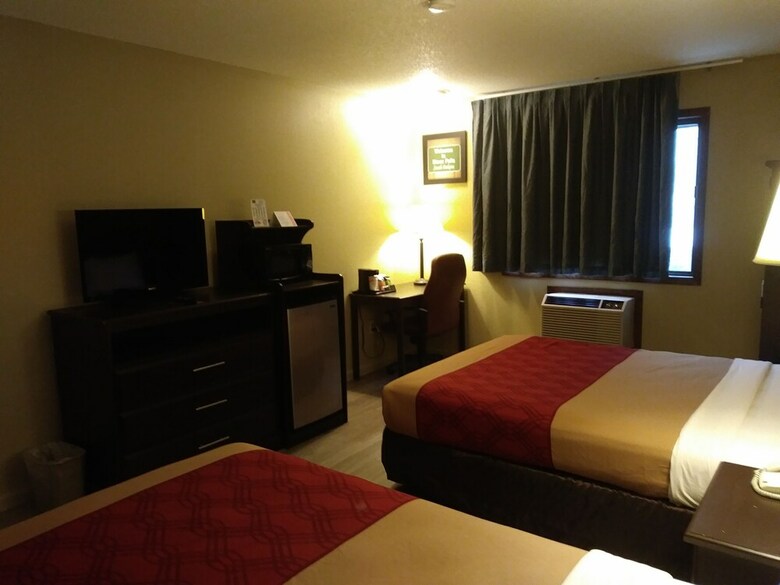 Hotel Econo Lodge North