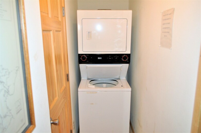 Forest Park 3 Bed 4 Bath Townhome