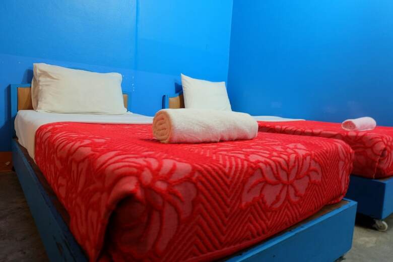 Hotel B&B House & Hostel