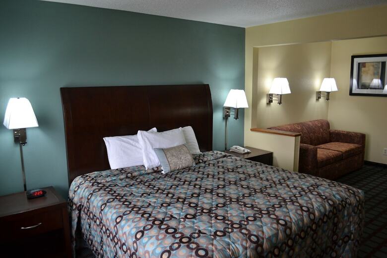 Hotel Countryside Inn & Suites Fremont