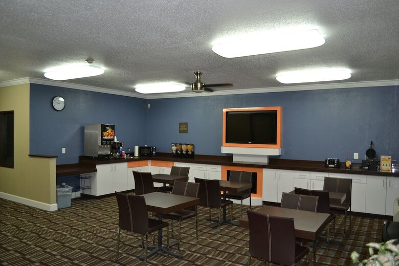 Hotel Countryside Inn & Suites Fremont