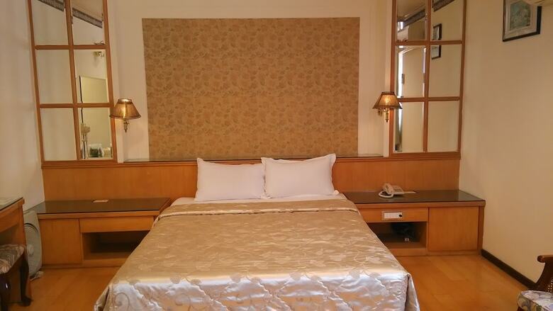 Green City Hotel