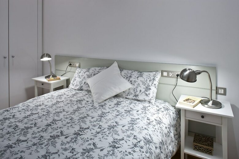 Apartamentos Flateli Lluria