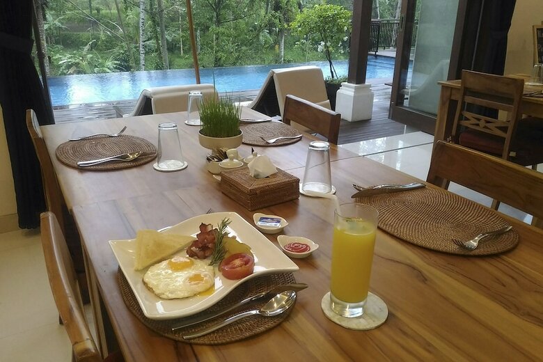 Villa River Sakti Resort