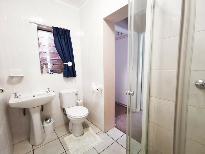 Hotel Loerie Guesthouse
