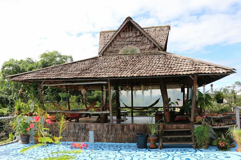 Hostal Up2u Guesthouse