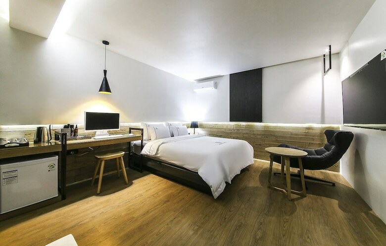 Neue Hotel