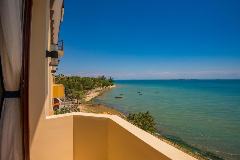 Hotel Golden Tulip Zanzibar Resort
