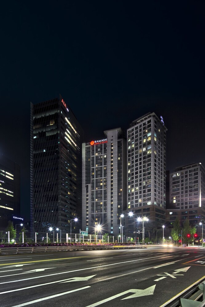 Namdaemun Hotel & Suite