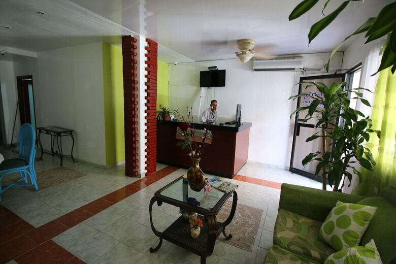 Hotel Odette Colonial
