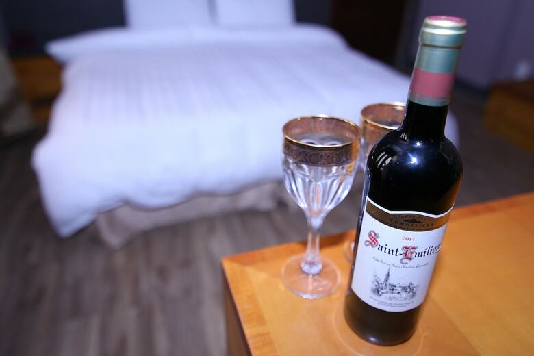 Geminai Hotel & Cafe