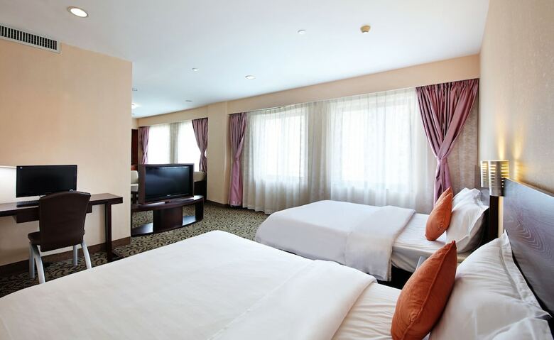 Xinhua Hotel