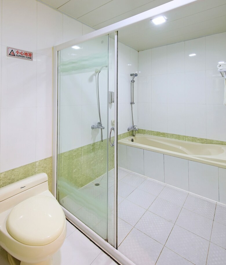 Xinhua Hotel