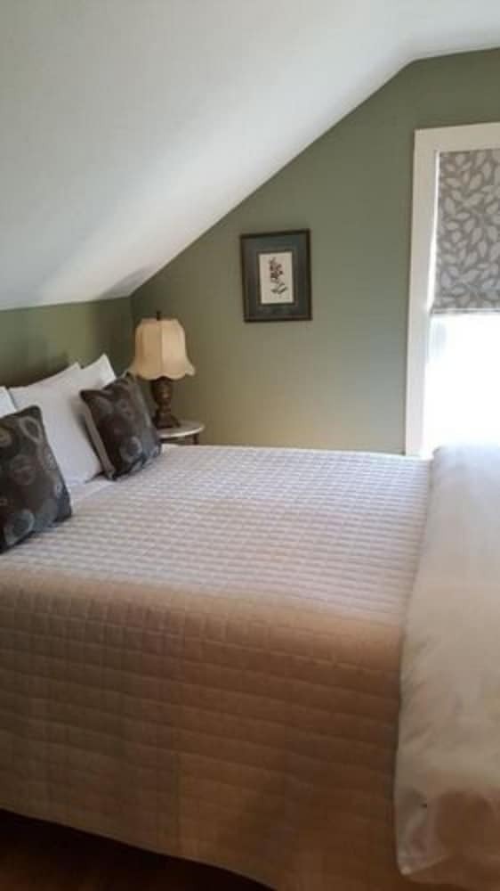 Diplomat Bed And Breakfast
