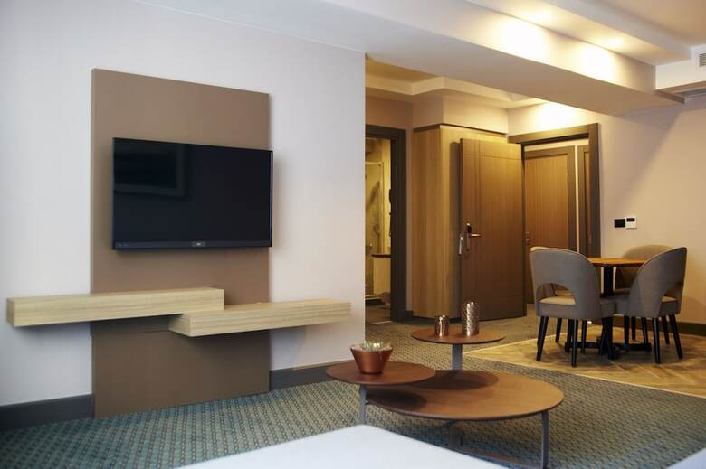 Tophane Suites
