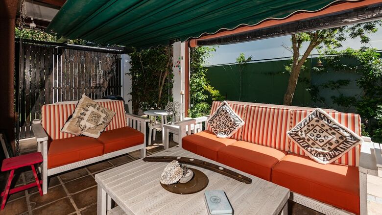 Hotel Brown Jug Guest House