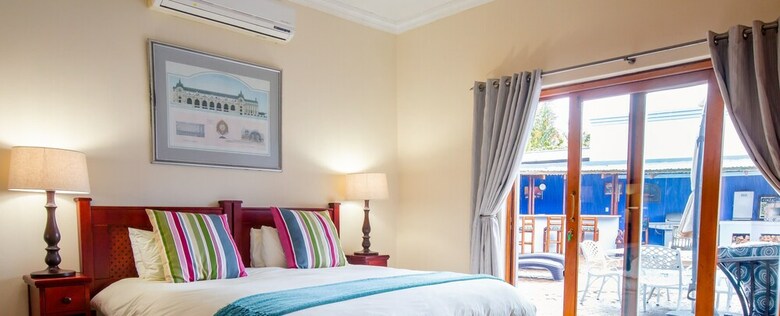 Bed & Breakfast Turtle Bay Lodge