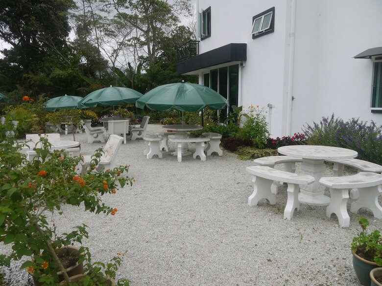 Hotel Mentigi Guesthouse