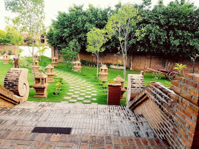 Famous Hotel Bagan