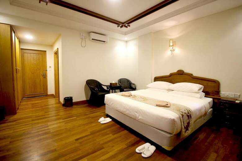 Famous Hotel Bagan