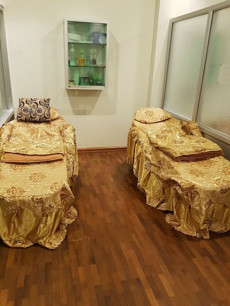 Famous Hotel Bagan
