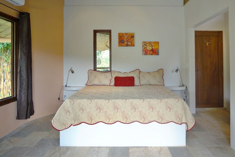 Hotel Manoas Luxury Camping And Villa Rentals