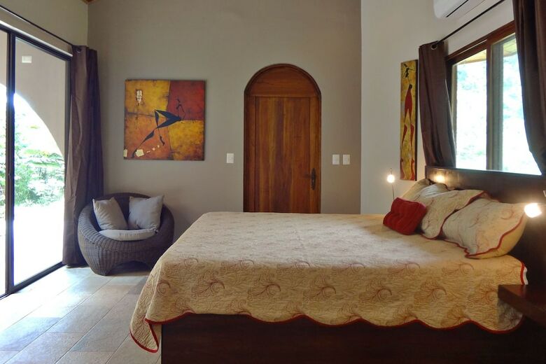 Hotel Manoas Luxury Camping And Villa Rentals