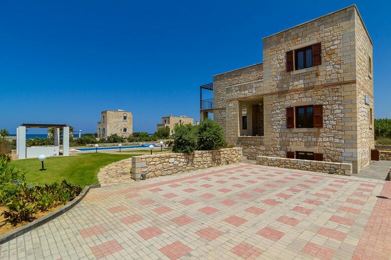 Emerald Villa