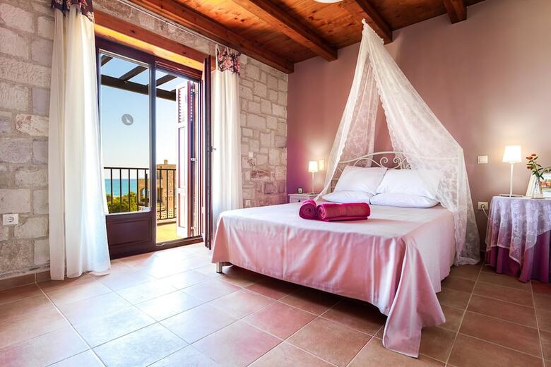 Emerald Villa