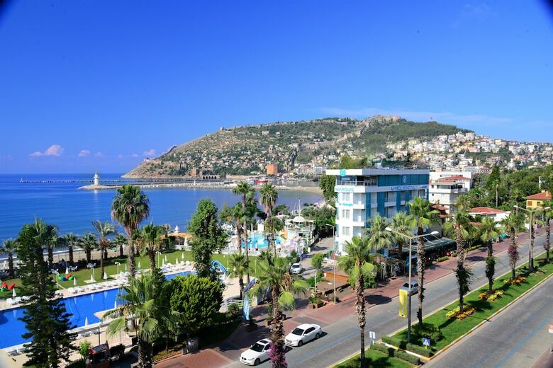 M.c.a. Marquis Hotel