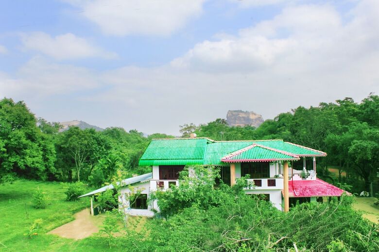Hotel Sinhagiri Villa