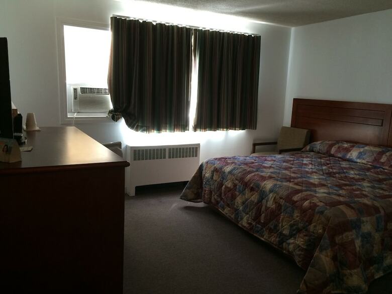 Esterhazy Motor Hotel