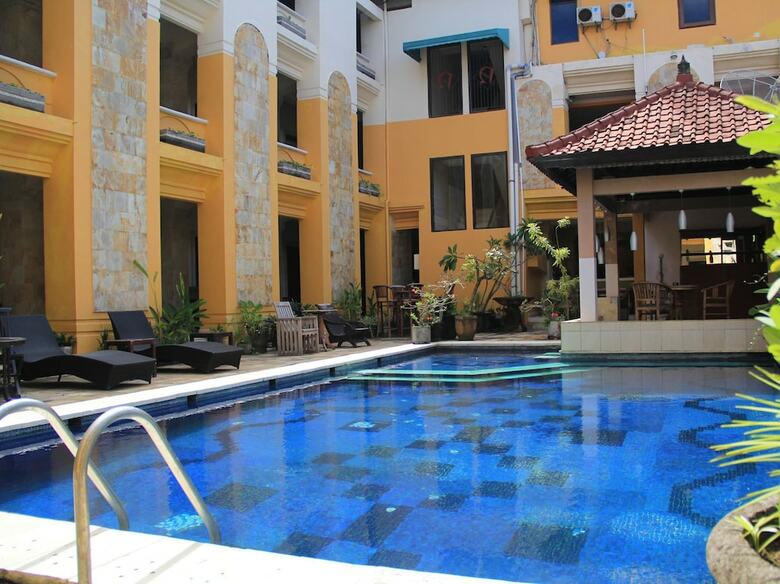Nathan Hotel